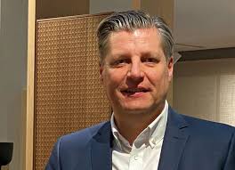 Häcker Küchen: Marcus Roth geht zu Der Küchenring