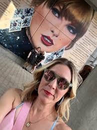 Went to Wembley last night to see Coldplay and Taylor's still there guys 💖