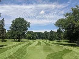 Designed by wendell leis, garver lake golf course measures 2643 yards from the longest tees. Four Lakes Country Club Home Facebook