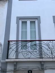 Encadrement Fenetre Gris Clair Couleur Facade Maison Ravalement Maison Couleur Facade
