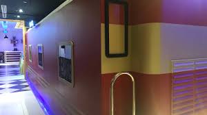 مطعم شكل مقطورات القطار Youtube