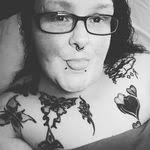 Rebecca Mayville's Instagram, Twitter & Facebook