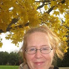 Wendy Hart's Instagram, Twitter & Facebook