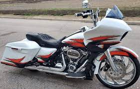 Pin By Jacek On Baggers Harley Davidson Road Glide Harley Road Glide Harley Davidson Baggers