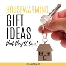 Here is another super cool and cute idea to make a pretty house warming gift for your dear and near ones. Housewarming Gift Ideas That All New Homeowners Will Love