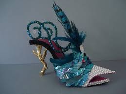 Bird In Hand Marketplace Bird In Hand High Heel Sculpture 175 00 Via Etsy Funky Shoes Crazy Shoes Gorgeous Shoes