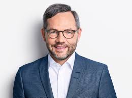 File:Michael Roth Porträt.jpg