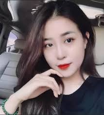 Cận cảnh nhan sắc cực phẩm của bạn gái Hồng Duy