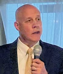 Candidates for judge seat address public