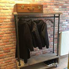 Nene Brown Industrial Style Wooden Metal Clothes Rail Rack Etsy Almacenamiento De Ropa Madera Y Metal Unidad De Almacenamiento