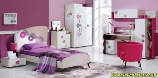 Bu tip bir odaya sahipseniz, ranzalı, yavru yataklı ve depolama özelliği olan bazalı oda takımları sizler için ideal bir seçenektir. Point Genc Odasi Takimi Genc Odalari Rengarenk Mobilya Genc Odasi Takimi Kiz Genc Odasi Takimi 201 Yatak Odasi Duzenleri Yatak Tasarimlari Luks Yatak Odalari