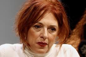 Κάποιοι έκαναν στρατιωτικά καψόνια και δε νομίζω ότι υπάρχει επάγγελμα που δεν έχει συμβεί δήλωσε η ελένη ράντου. Rantoy Giati Prepei Na Eisai Arrwsthmenos Gia Na Se Empisteyetai To Systhma Ta Nea