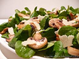Gruner Salat Mit Gebratenen Champignons Und Parmesanspane Super Mag Ich Gerne Gruner Salat Essen Rezepte