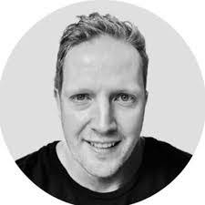 Dessie Gibson's Instagram, Twitter & Facebook