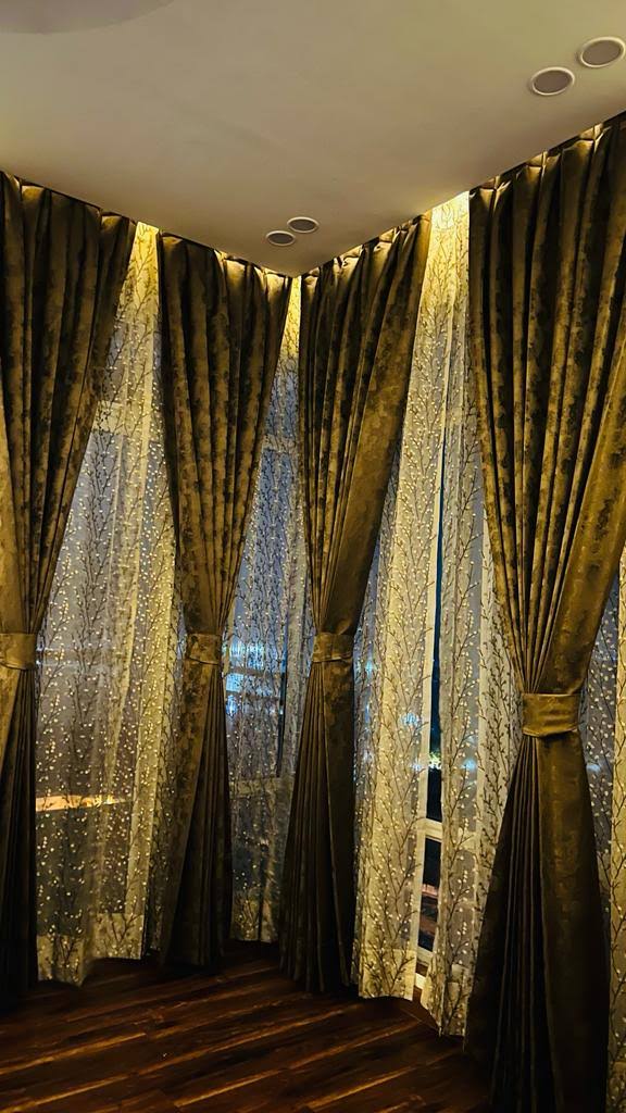 Curtain with Shere product image