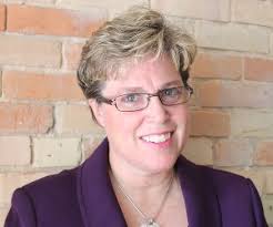 Shari Dick's Instagram, Twitter & Facebook