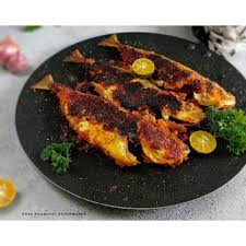 Bakar ikan sambil sesekali dioles dengan bumbu sampai matang. Bumbu Ikan Bakar Padang Tanpa Santan 5 Cara Bikin Ikan Bakar Bumbu Padang Yang Mudah Cookandrecipe Com