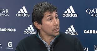 Qué dijo el representante de Advíncula sobre su posible llegada a Boca? ::  Olé