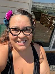 Hi all! Just wanted to introduce myself to the fellow ladies out there! I'm  Elizabeth, mid 30s in Australia, and I like to buy myself flowers once a  week ✨just because✨ What