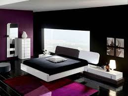 Tentu saja, warna cat kamar tidur adalah warna yang akan mendomonasi kamar anda, sehingga sebaiknya tidak dipilih sembarangan. Warna Cat Kamar Tidur Utama Kombinasi Hitam Putih Kamar Tidur