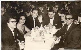 Con casi 80 años y a cinco de abandonar sábado gigante, el legendario presentador apareció lúcido. 5 Huge Facts About Sabado Gigante Mental Floss