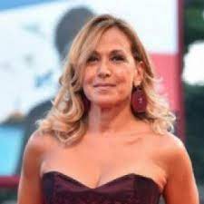 Check spelling or type a new query. Barbara D Urso Da Due Mesi In Una Relazione Segreta Ticinonline