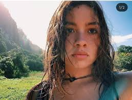 A CGI Stitch felt way more grounded and believable to me than these two  girls having the same parents 🤷🏽‍♀️