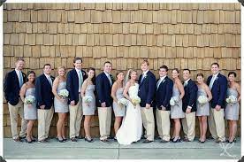 Bridal Party Pose Love This Shoulders Out Tight Bridal Party Poses Nyc Wedding Photography Wedding Photography