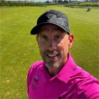 400+ "Leeder" profiles