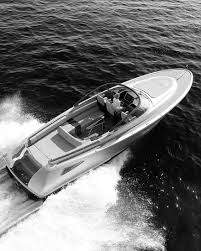 This luxury people carrier has room for sixteen, comfortably sheltering them from the elements en route to and from your yacht. Wajer 38 Vripack
