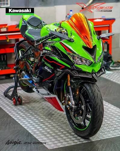 Modifikasi Paling Ganteng untuk Kawasaki ZX25R !! Full karbon Forged,Bottom  Shock Double Disc WR3, Axle Slider WR3,Anodize Shock,Baut Titanium WR3,  Fuel Cap WR3 ,Cover Engine WR3, Tabung minyak rem WR3 ,Tutup Tabung