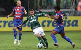 Fortaleza esporte clube é um clube poliesportivo que está sediado na cidade de fortaleza, no nordeste do brasil.foi fundado em 18 de outubro de 1918, por alcides santos, um dos maiores esportistas cearenses, que se apaixonou pelo futebol durante o período em que estudou no college stella, na suíça. Fortaleza X Palmeiras Saiba Como Assistir Ao Jogo Do Brasileirao Ao Vivo