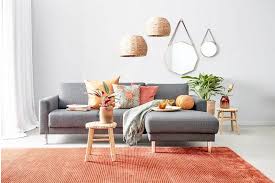 styling idee zo style je een grijze bank hoekbank grijze bank meubel ideeen