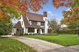 2896 Claremont Rd Shaker Heights Oh 44122 Mls 3904788 Movoto Com Shaker Heights Ohio Real Estate Family House