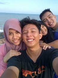 Foto selfie itu diketahui beredar melalui gambar sns dari teman dekat keduanya. Novi Siti Fatimah Rf Twitterissa Selfie Bareng Pacar Sama Sahabat Baik Seru Seruan D Http T Co 3ipjgcmj0r