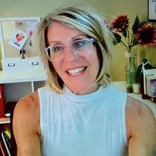 Annette Welsh's Instagram, Twitter & Facebook