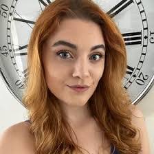 Justine Pearson's Instagram, Twitter & Facebook