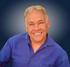 Some "Land of the Lost" artwork. As I'm sure you all can tell... Skylons.