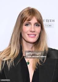 Erin Hammond's Instagram, Twitter & Facebook