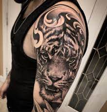 Tiger Arm Guy Tattoo Half Sleeve Tattoo Ideas For Men Arm Half Sleeve Tattoo Arm Tattoos Tiger