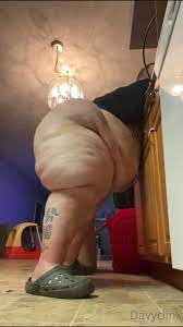 DavyClink shaking his fat ass - ThisVid.com на русском