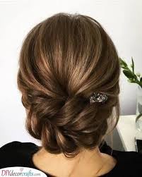 Hairdos and hair buns are among the most classic hairstyles for groom's mother in several cultures. Mother Of The Bride Hairstyles 30 Hairstyles For The Mother Of The Bride