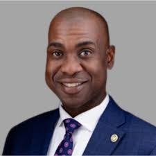 Shannon Trowbridge's Instagram, Twitter & Facebook