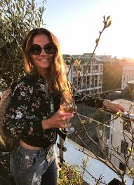 Sommaren är på väg och måste tipsa er om snygga solglasögon. Ray Ban Logo Recept Solglasogon Asiatisk Passform