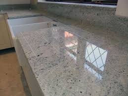 كشمير وايت جرانيت ابيض جرانيت مستورد الواح جرانيت كشمير وايتmarmo design in 2021 bathroom interior design school interior flooring