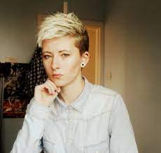 See more ideas about super short hair, short hair styles, short pixie haircuts. Pin On Super Short Hairs
