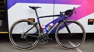 Rigoberto uran by horst brozy. Tour De France Bikes Rigoberto Uran S Cannondale Supersix Evo Cyclingnews
