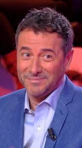 Je le sens sur les baballes" "C'est quoi la suite ?" Les chroniqueurs  tentent de deviner la fin de ces vidéos de sports insolites ! Chutes,  pantalons perdus, accidents... Qui pourra deviner