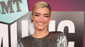 Dixie Delgado's Instagram, Twitter & Facebook