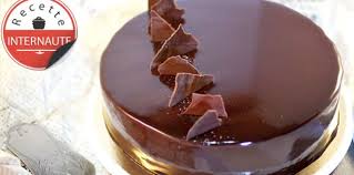 Le Caraque Entremets Chocolat Vanille Praline Decouvrez Les Recettes De Cuisine Actuelle